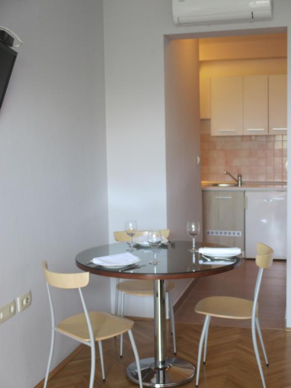 Apartments Villa Cizmic Baška Voda Pokój zdjęcie