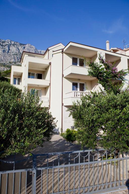 Apartments Villa Cizmic Baška Voda Zewnętrze zdjęcie