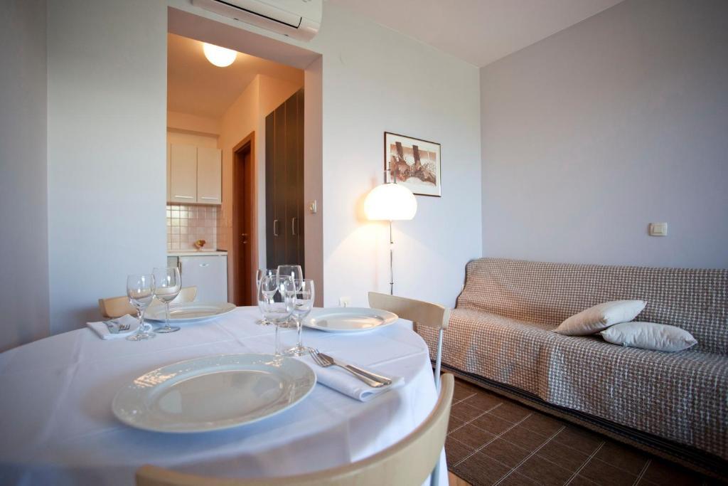 Apartments Villa Cizmic Baška Voda Pokój zdjęcie